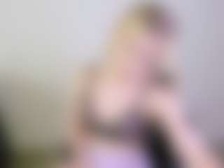 Live cam show with Kathrynn18 - Thin on Camsoda