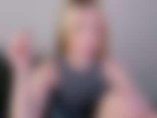 Kathrynn18's Live Sex Cam Show