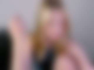 Live cam show with Kathrynn18 - Blonde Hair Teen (18+) on Hubzter Live