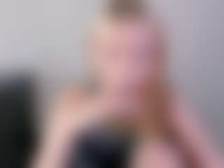 Live cam show with Kathrynn18 - Petite on xplaylive.com