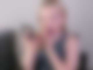 Live cam show with Kathrynn18 - Striptease on xxxlivecams.org