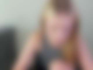 Live cam show with Kathrynn18 - Blonde Hair Teen (18+) on xplaylive.com
