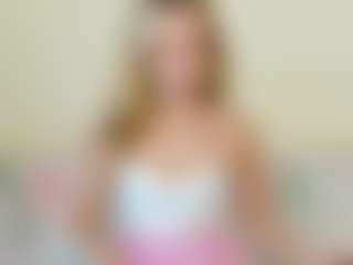 Kathrynn18's Live Sex Cam Show