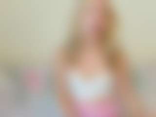 Kathrynn18's Live Sex Cam Show