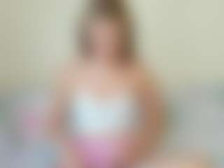 Kathrynn18's Live Sex Cam Show