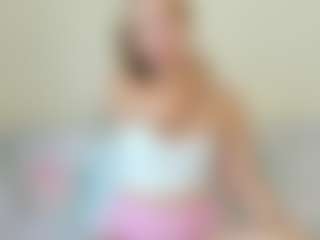 Kathrynn18's Live Sex Cam Show