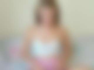 Kathrynn18's Live Sex Cam Show
