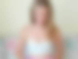 Kathrynn18's Live Sex Cam Show