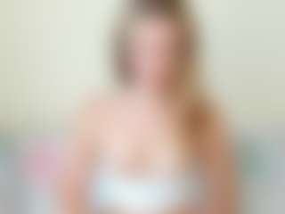 Kathrynn18's Live Sex Cam Show