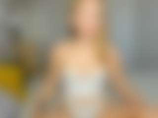 Kathrynn18's Live Sex Cam Show