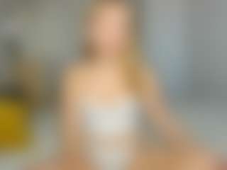 Kathrynn18's Live Sex Cam Show