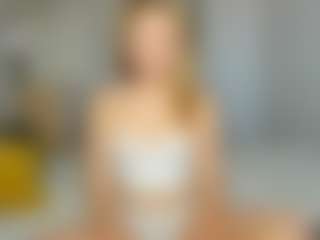 Kathrynn18's Live Sex Cam Show