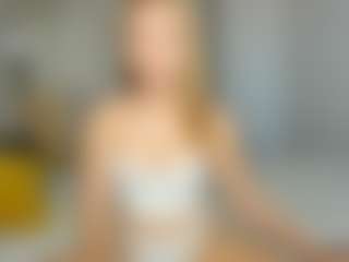 Live cam show with Kathrynn18 - Normal on intimatelivegirls.com