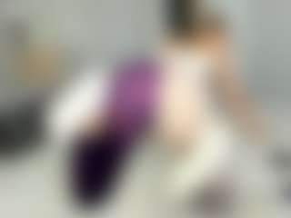 Kathrynn18's Live Sex Cam Show