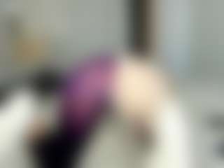 Kathrynn18's Live Sex Cam Show