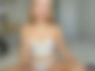 Kathrynn18's Live Sex Cam Show