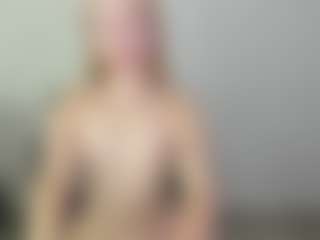 Kathrynn18's Live Sex Cam Show