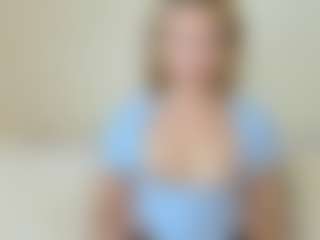 Kathrynn18's Live Sex Cam Show