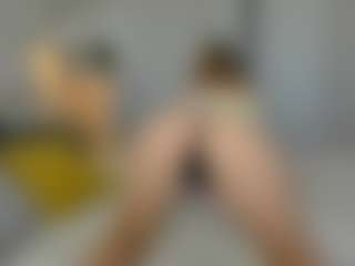 Kathrynn18's Live Sex Cam Show