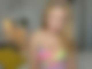 Live cam show with Kathrynn18 - Blonde Hair Petite on Camsoda
