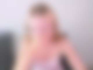 Live cam show with Kathrynn18 - Petite on Camsoda