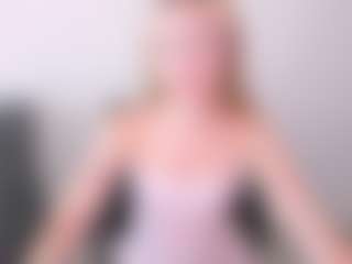 Kathrynn18's Live Sex Cam Show