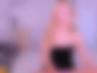 Kathrynn18's Live Sex Cam Show