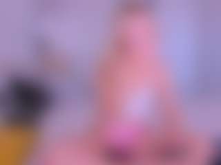 Kathrynn18's Live Sex Cam Show