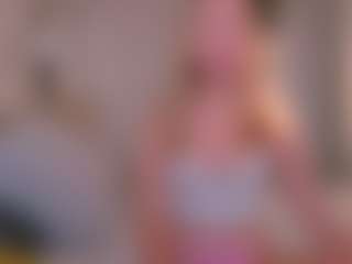 Kathrynn18's Live Sex Cam Show