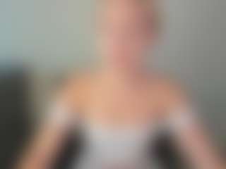 Live cam show with Kathrynn18 - Average on Camsoda