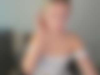 Kathrynn18's Live Sex Cam Show