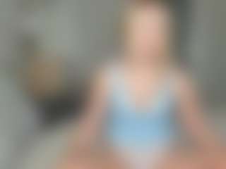 Kathrynn18's Live Sex Cam Show
