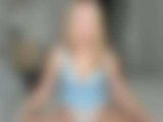 Live cam show with Kathrynn18 - Blonde Hair on Camsoda