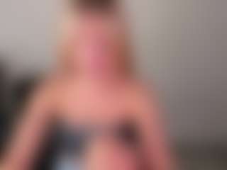 Kathrynn18's Live Sex Cam Show