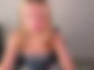 Kathrynn18's Live Sex Cam Show