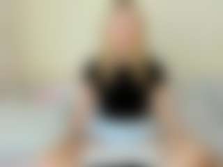 Kathrynn18's Live Sex Cam Show