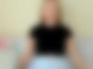 Kathrynn18's Live Sex Cam Show