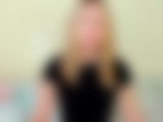 Live cam show with Kathrynn18 - Blonde Hair Petite on madthumbs