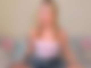 Kathrynn18's Live Sex Cam Show