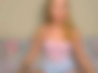 Kathrynn18's Live Sex Cam Show