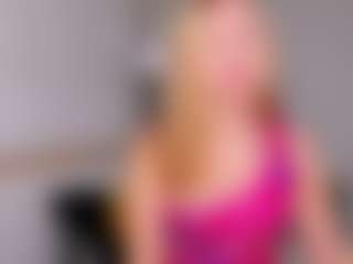 Kathrynn18's Live Sex Cam Show