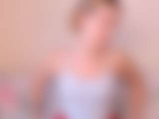 Live cam show with Kathrynn18 - Striptease on Camsoda
