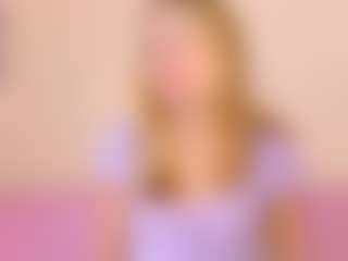 Live cam show with Kathrynn18 - Skinny on chickslive.net