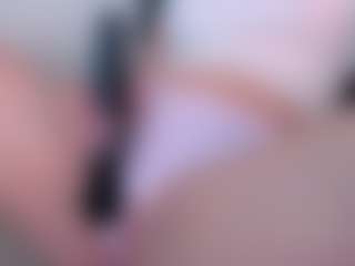 Kathrynn18's Live Sex Cam Show