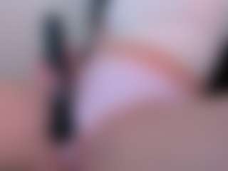Kathrynn18's Live Sex Cam Show