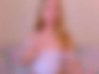 Kathrynn18's Live Sex Cam Show