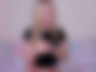 Live cam show with Kathrynn18 - Blonde Hair Shaved Pussy on Fling VIP Chat