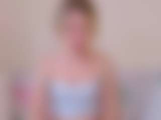 Kathrynn18's Live Sex Cam Show