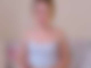 Kathrynn18's Live Sex Cam Show