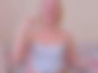 Kathrynn18's Live Sex Cam Show